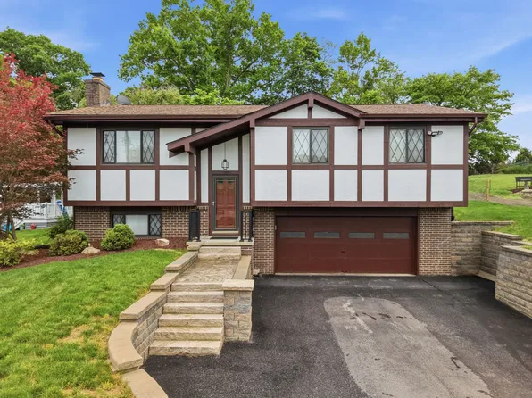 132 Orchard Ave, Glenshaw, PA 15116
