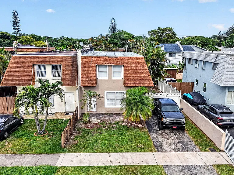 5424 SW 44th Ter — Photo 69