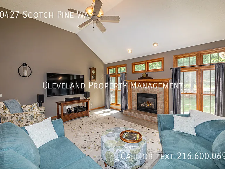 20427 Scotch Pine Way — Photo 9