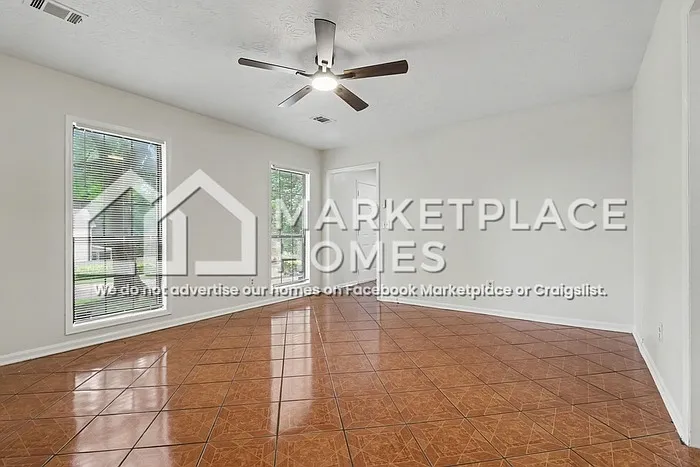 3 bed, 2.5 bath, 1696 sqft, $2,295 — Photo 4