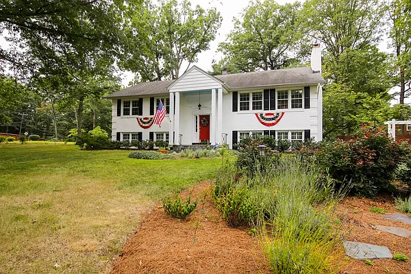 3711 Great Neck Ct photo 1