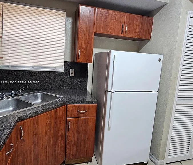 785 SW 6th Pl #1 — Photo 5