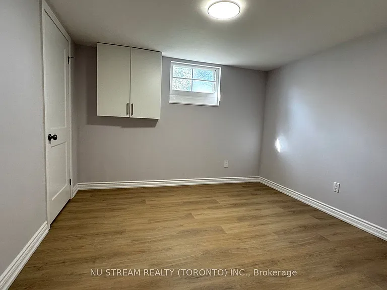 261 Essex Ave — Photo 18
