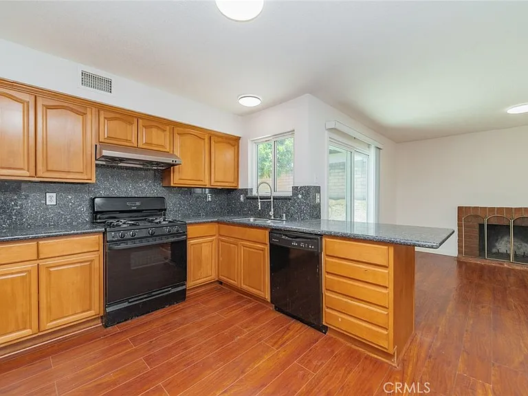 3424 S Rachel Ave — Photo 9