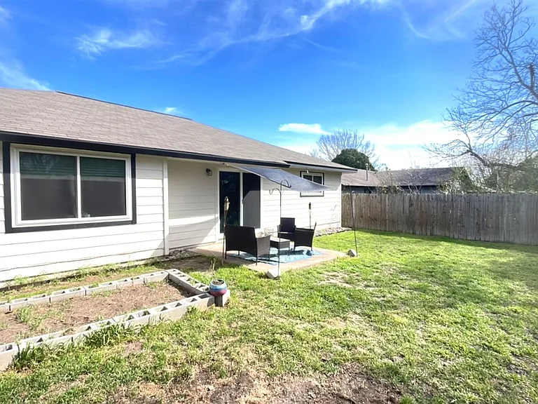 10408 Leaning Willow Dr — Photo 22