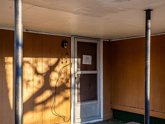 3rd image of 1414 Rice Ave