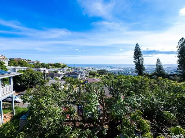 1332A Mamalu St, Honolulu, HI 96817
