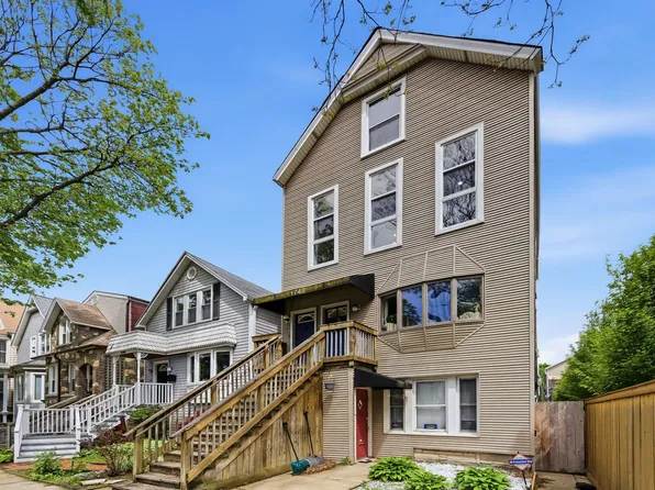 1742 W School St, Chicago, IL 60657