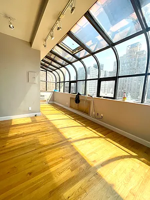 Rented by Compass | media 23