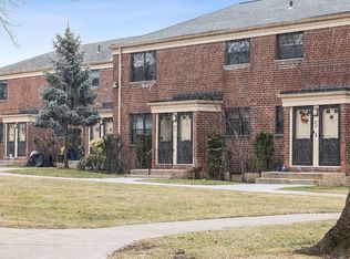 217-14 73rd Ave Floor 1, Oakland Gardens, NY