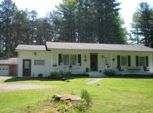 86 White Creek Rd, Eagle Bridge, NY 12057