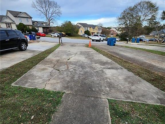 3rd image of 8173 Canyon Forge Dr
