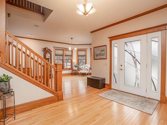 4th image of 2908 Wellington Dr