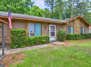 9057 Homewood Dr, Riverdale, GA