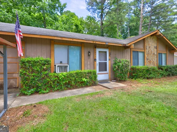 9057 Homewood Dr, Riverdale, GA 30274