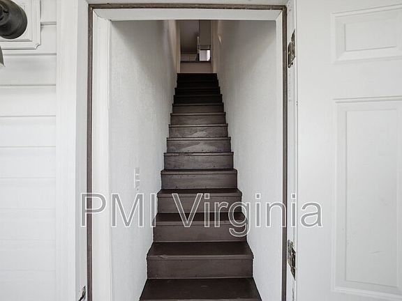 3rd image of 742 Mount Vernon Ave #B