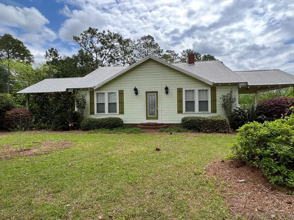 704 Chester Ave N, Douglas, GA 31533