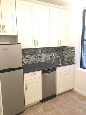 Rented by Bohemia Realty Group | media 16