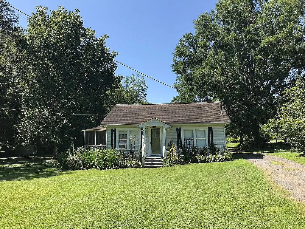 308 Riverbend Rd SW photo 1