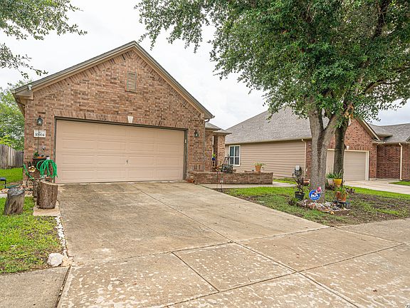 2nd image of 10904 Denae Dr