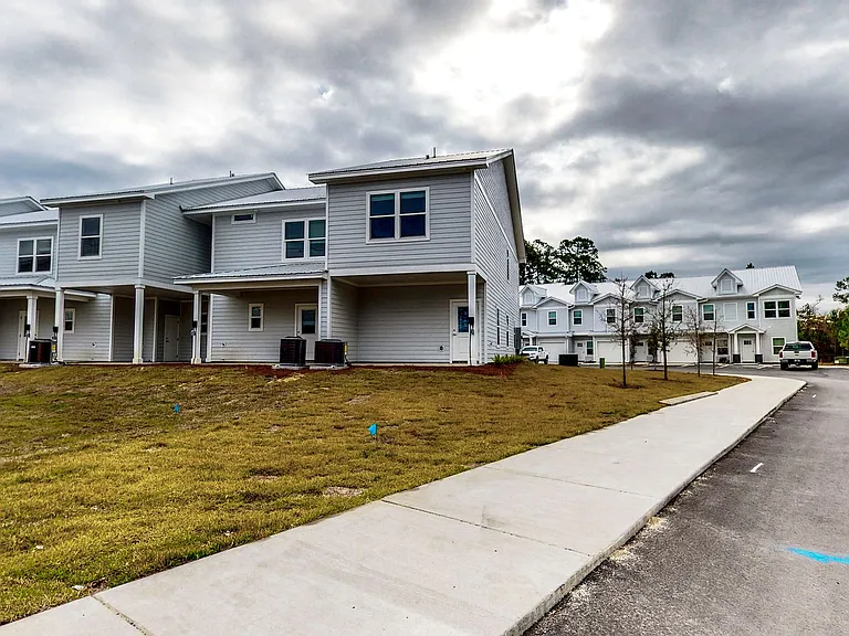 226 Date Palm Ln — Photo 4