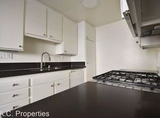 24411 Newhall Ave, Newhall, CA 91321