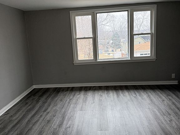 5th image of 8717 Urbandale Ave #2