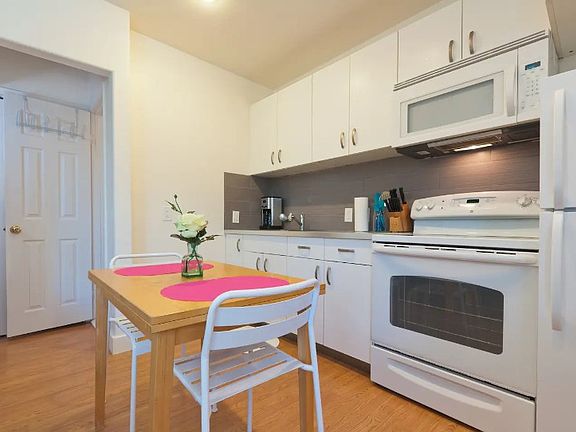 2nd image of 5902 1/2 Ernest Ave