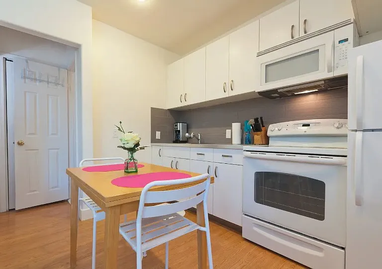 5902 1/2 Ernest Ave — Photo 2