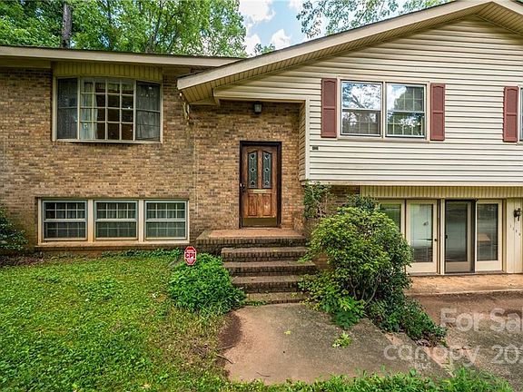 2nd image of 1123 Halesworth Dr