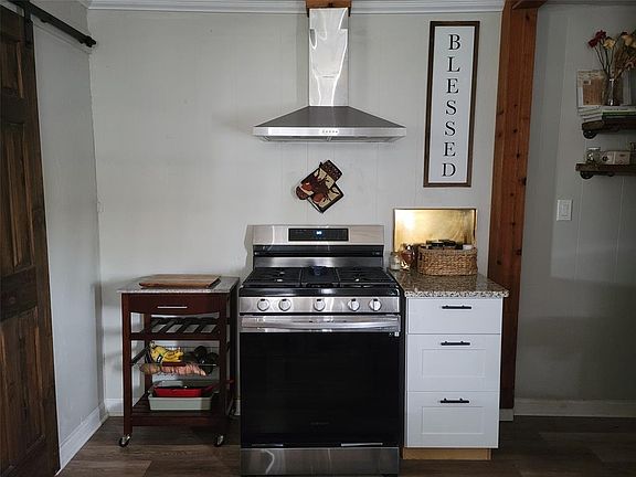 3rd image of 4500 SE 20th St