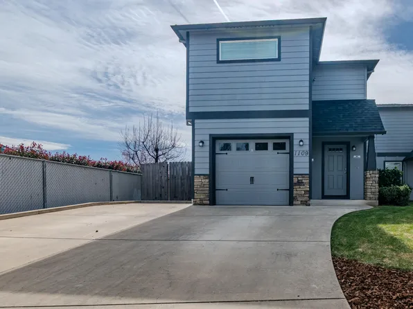 1109 Peachwood Ct, Medford, OR 97501