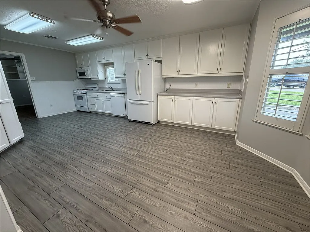5 bed, 2491 sqft, $3,000 — Photo 4