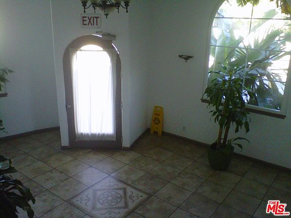 3rd image of 5320 W Olympic Blvd APT 6
