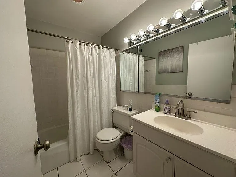 1560 N Sandburg Ter #3809 — Photo 9