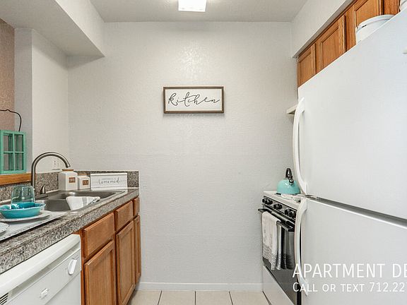 5th image of 1426 14th St #3644