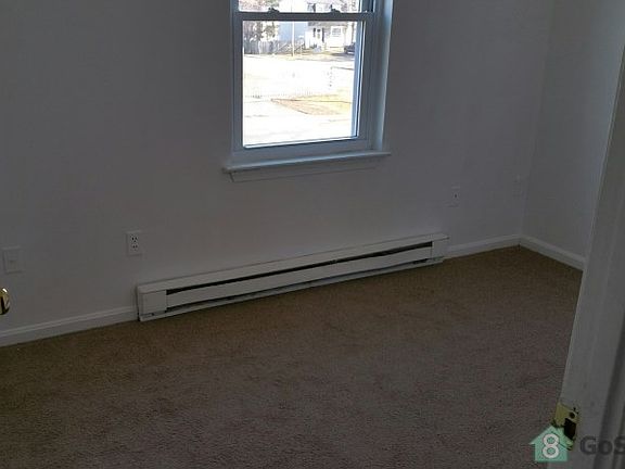 5th image of 305 Jennie Run Dr