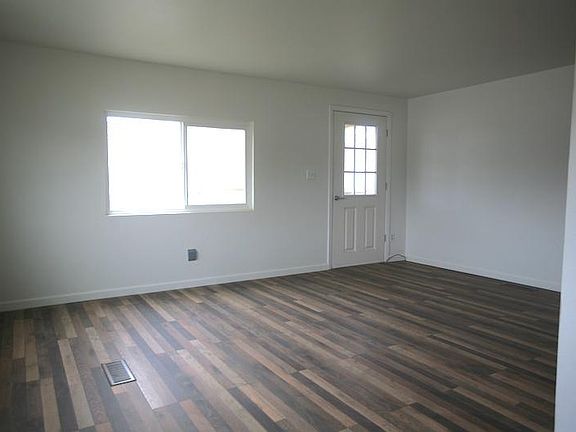 3rd image of 520 Church Ave