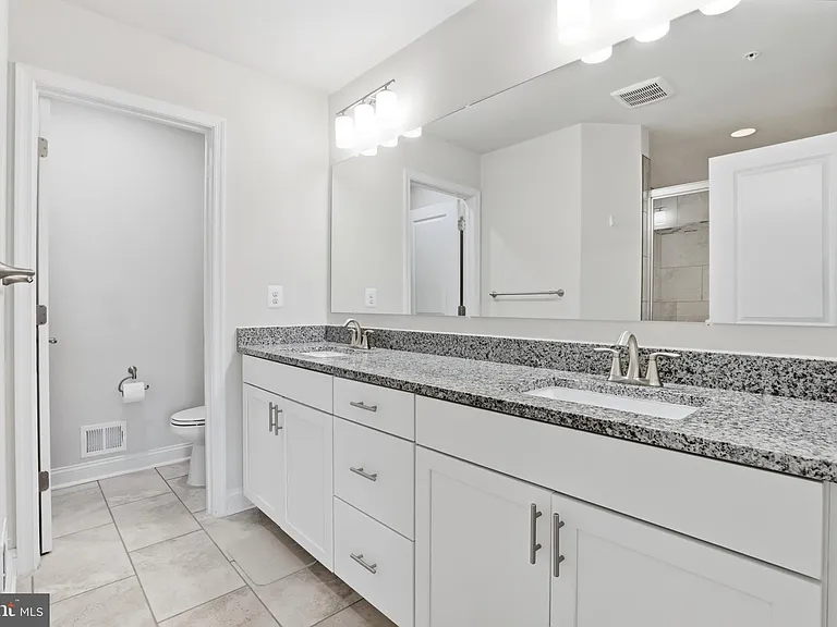 7140 Banbury Dr — Photo 19