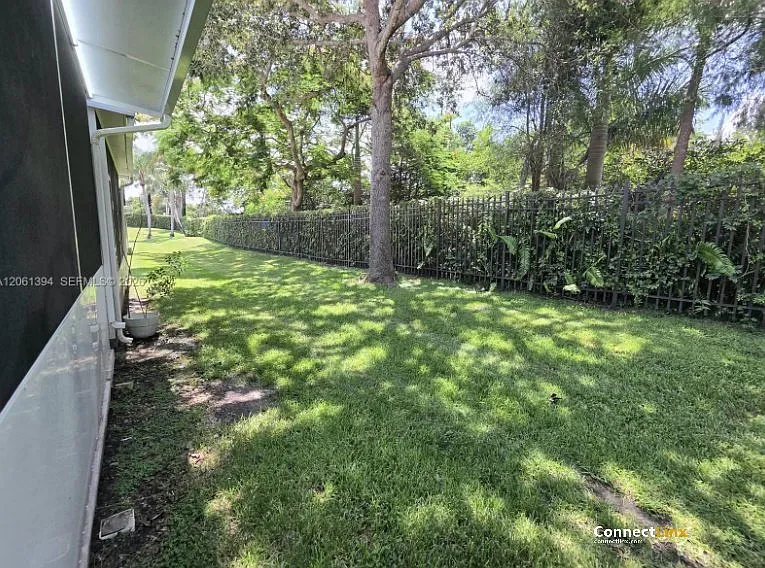 20808 NW 1st St — Photo 11