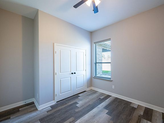 4th image of 131 Decoy Ln