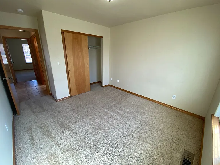 1809 E 14th Ave — Photo 18