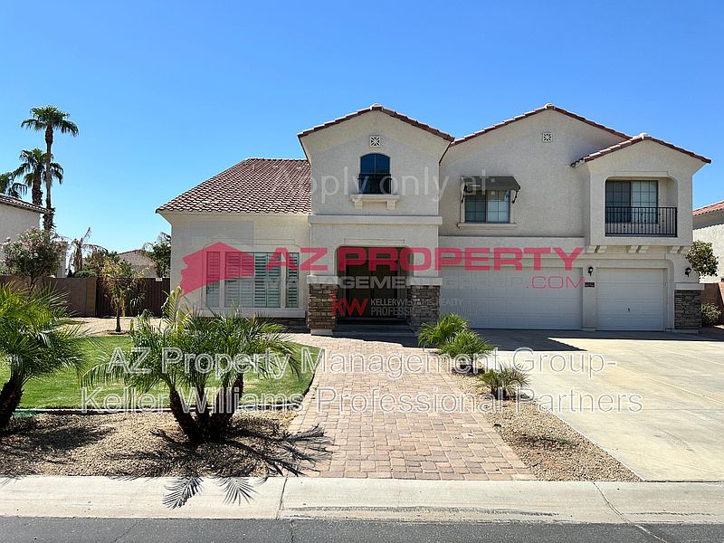 1st image of 10938 N 153rd Ln