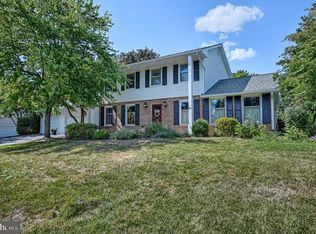 41 Kenwood Dr, Carlisle, PA