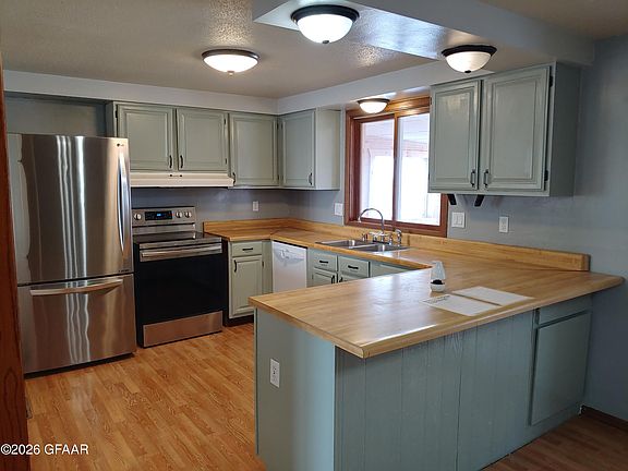 2nd image of 1608 23rd Ave NE