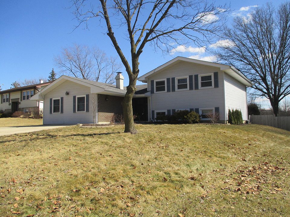 1st image of 20W581 Glen Ct