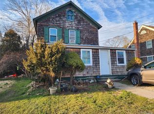 418 Lincoln Street, Riverhead, NY 11901
