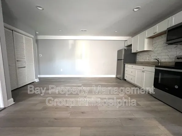 5239 W Jefferson St, Philadelphia, PA