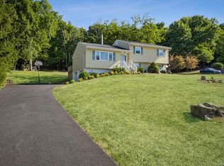 62 Barnes Rd, Washingtonville, NY 10992