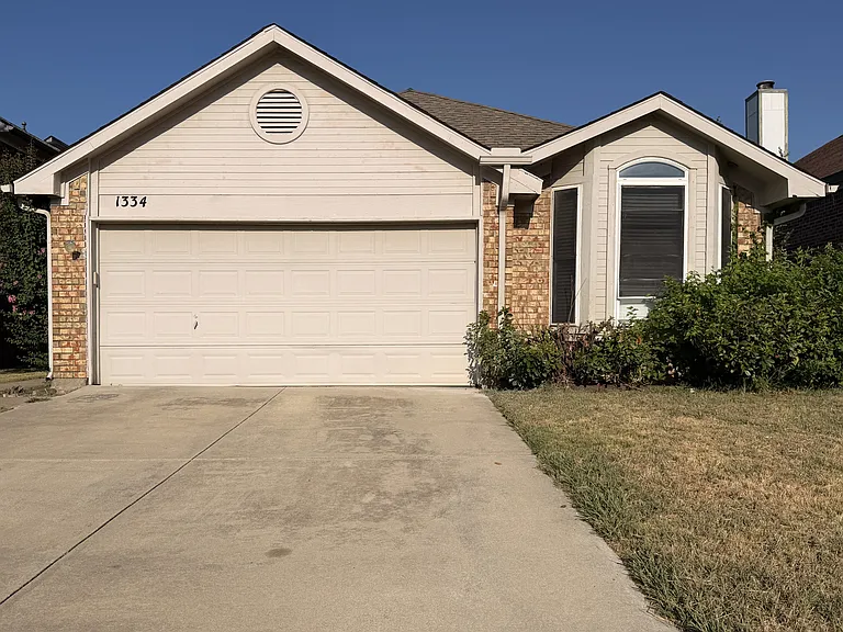 1334 Mimosa Ln — Photo 5